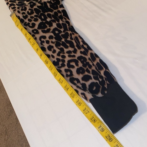 Betsey Johnson blouse faux velvet long sleeve crewneck animal print size small - Picture 6 of 9